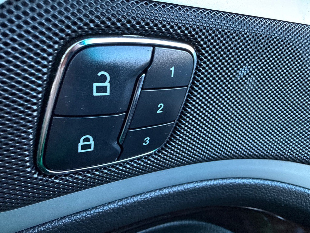 2015 Ford Explorer Image 23