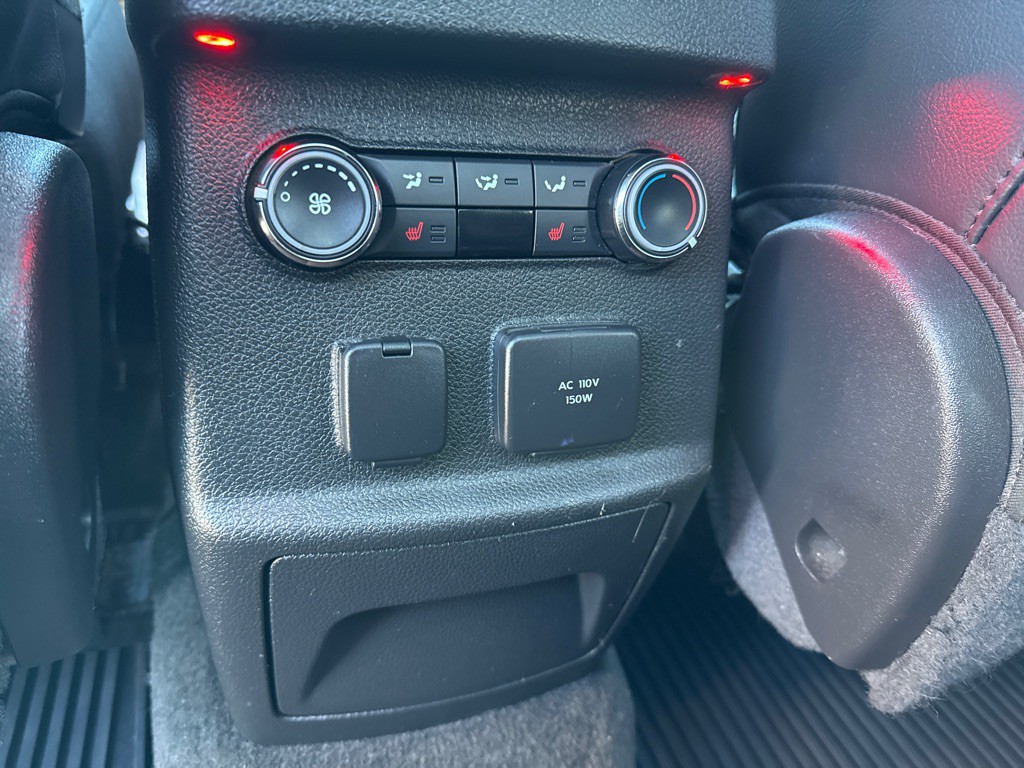 2015 Ford Explorer Image 25
