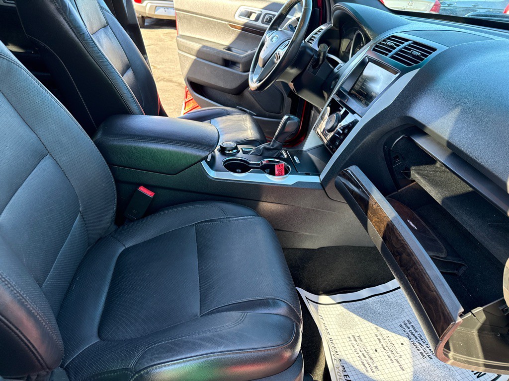 2015 Ford Explorer Image 34