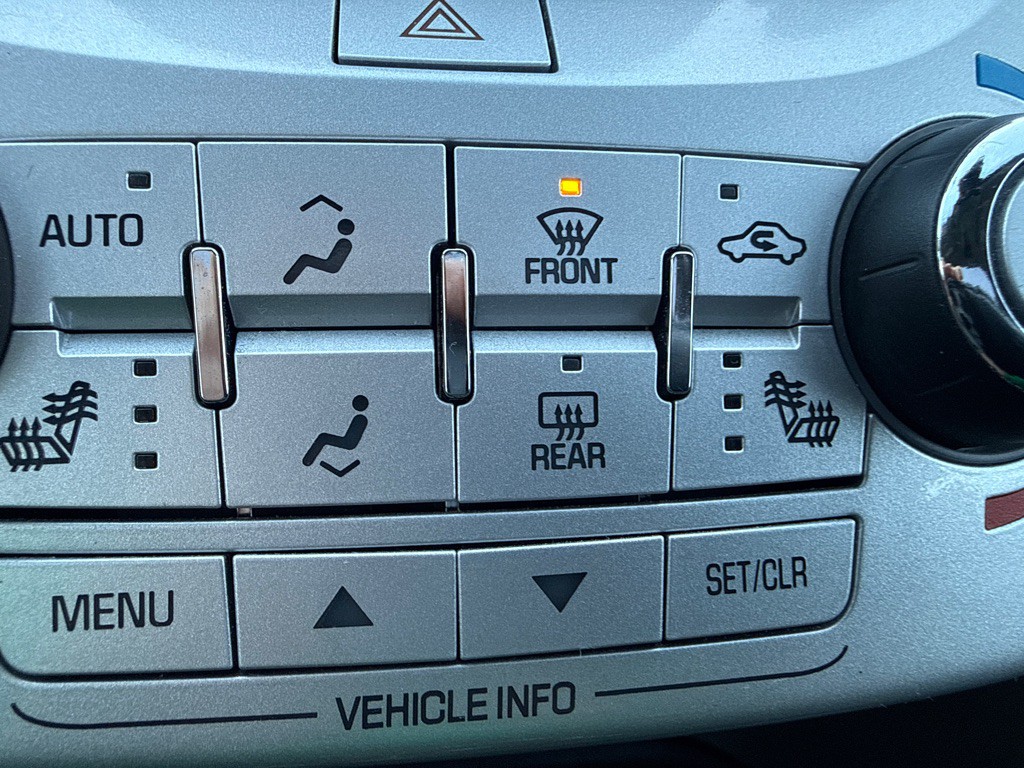 2016 Chevrolet Equinox Image 21