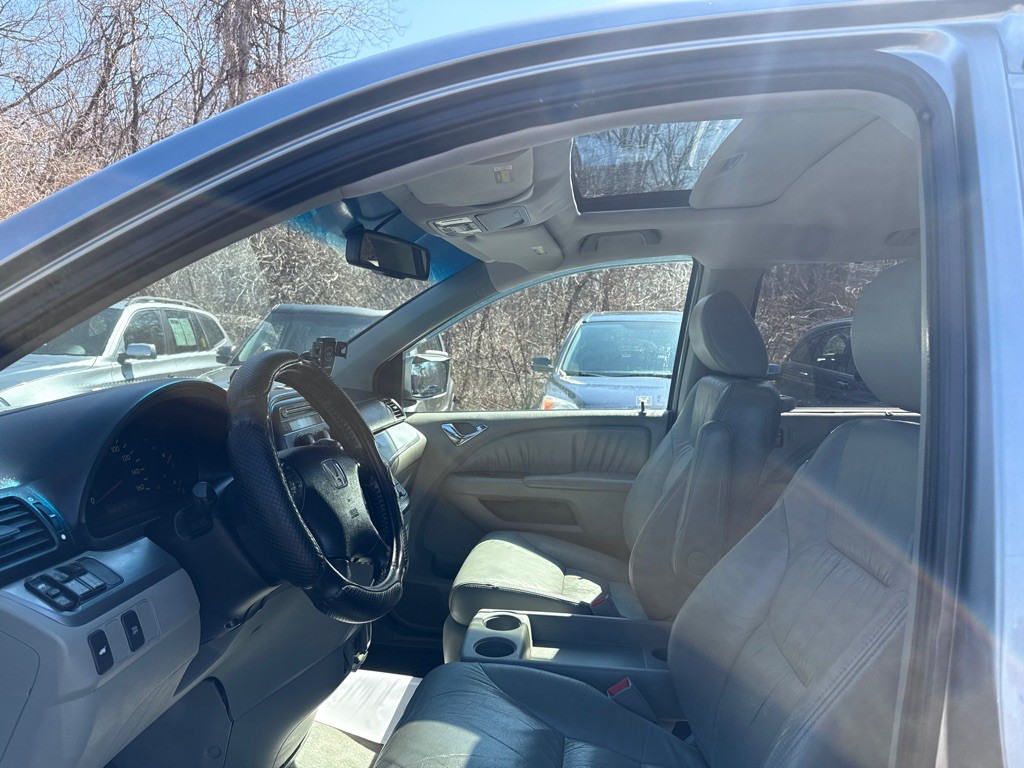 2010 Honda Odyssey Image 5