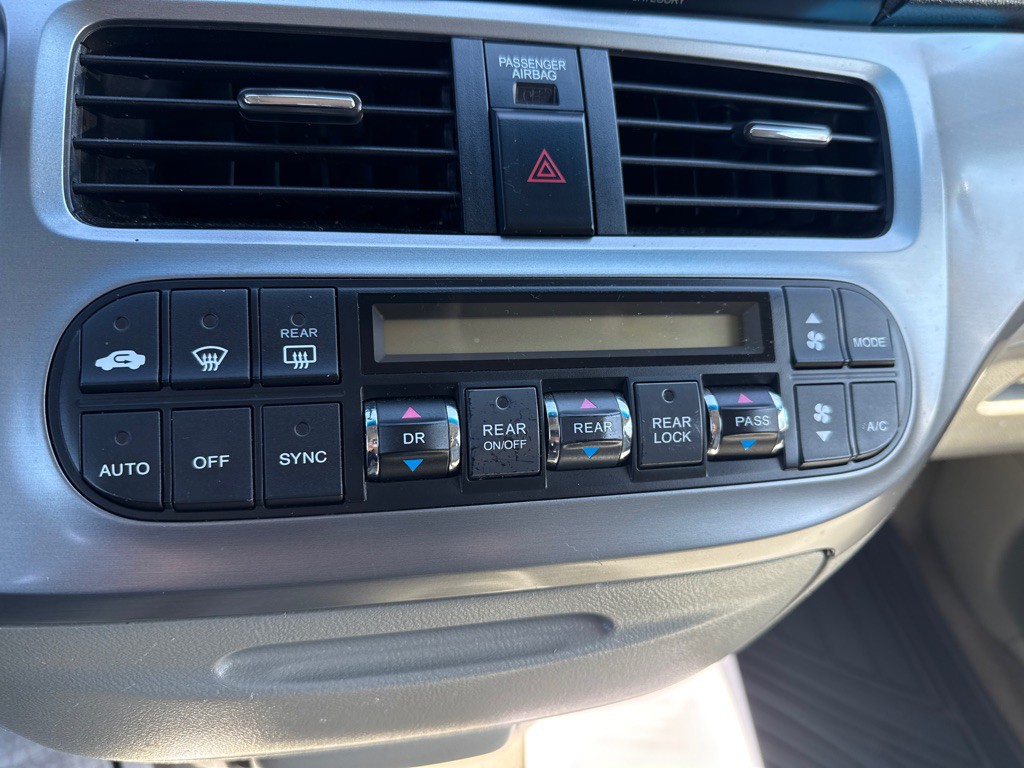 2010 Honda Odyssey Image 13