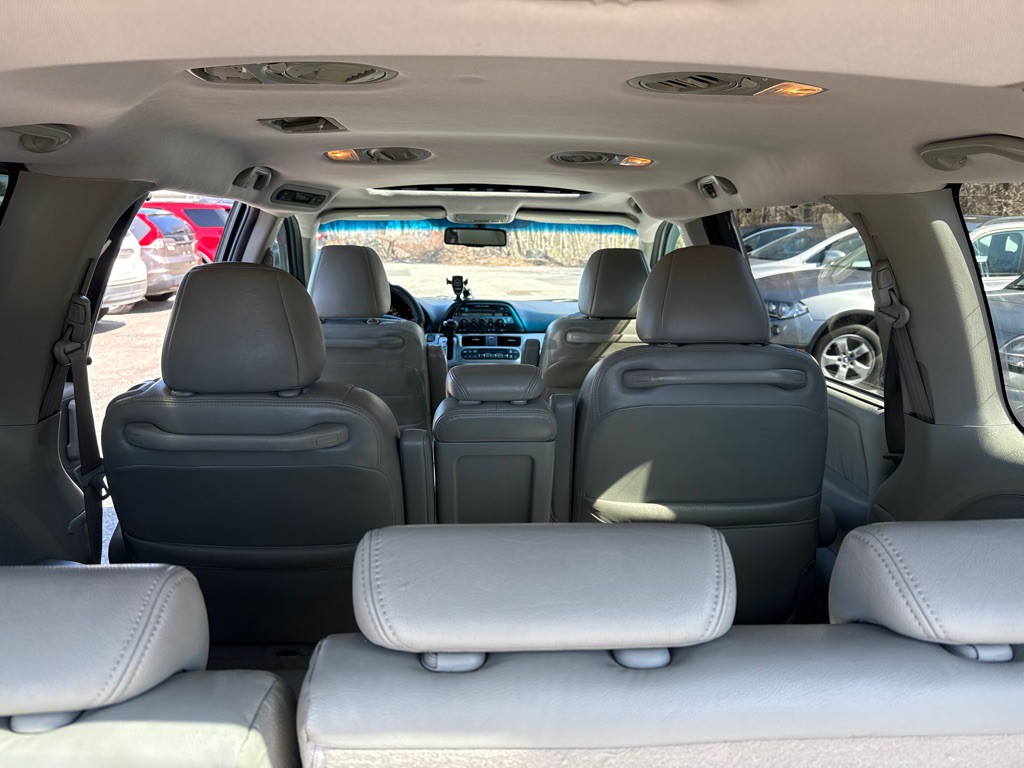 2010 Honda Odyssey Image 24