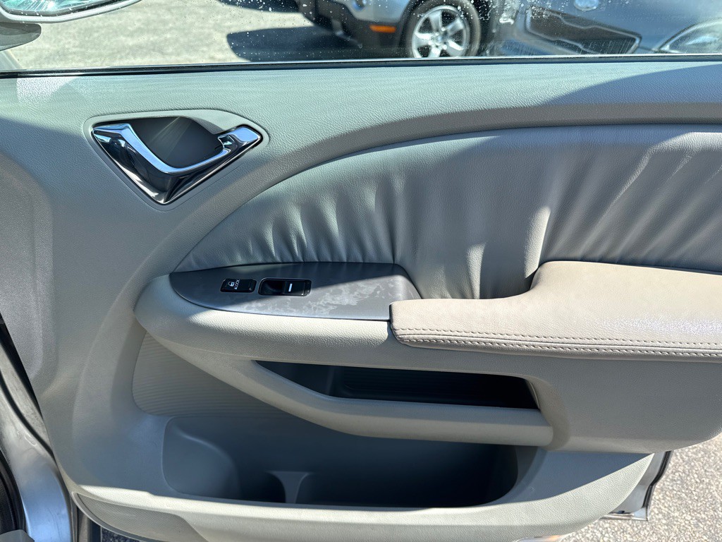 2010 Honda Odyssey Image 30