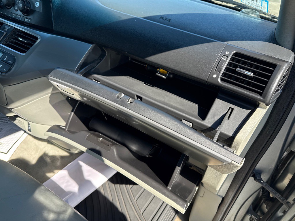 2010 Honda Odyssey Image 31