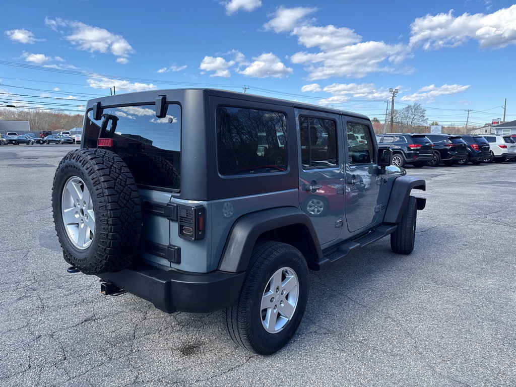 2014 Jeep Wrangler Unlimited Image 3