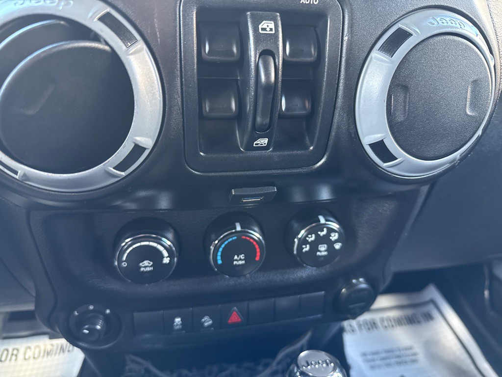 2014 Jeep Wrangler Unlimited Image 10