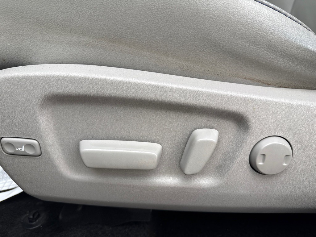 2017 Toyota Highlander Image 7