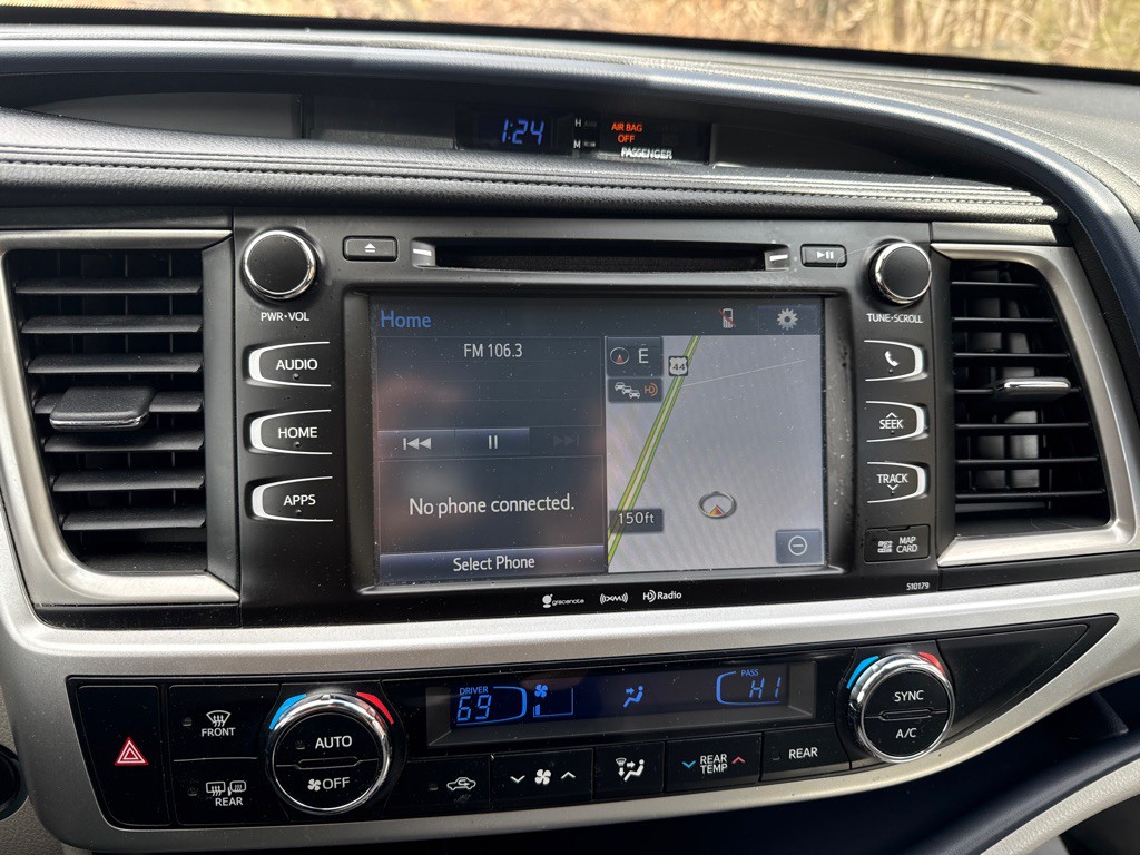 2017 Toyota Highlander Image 15