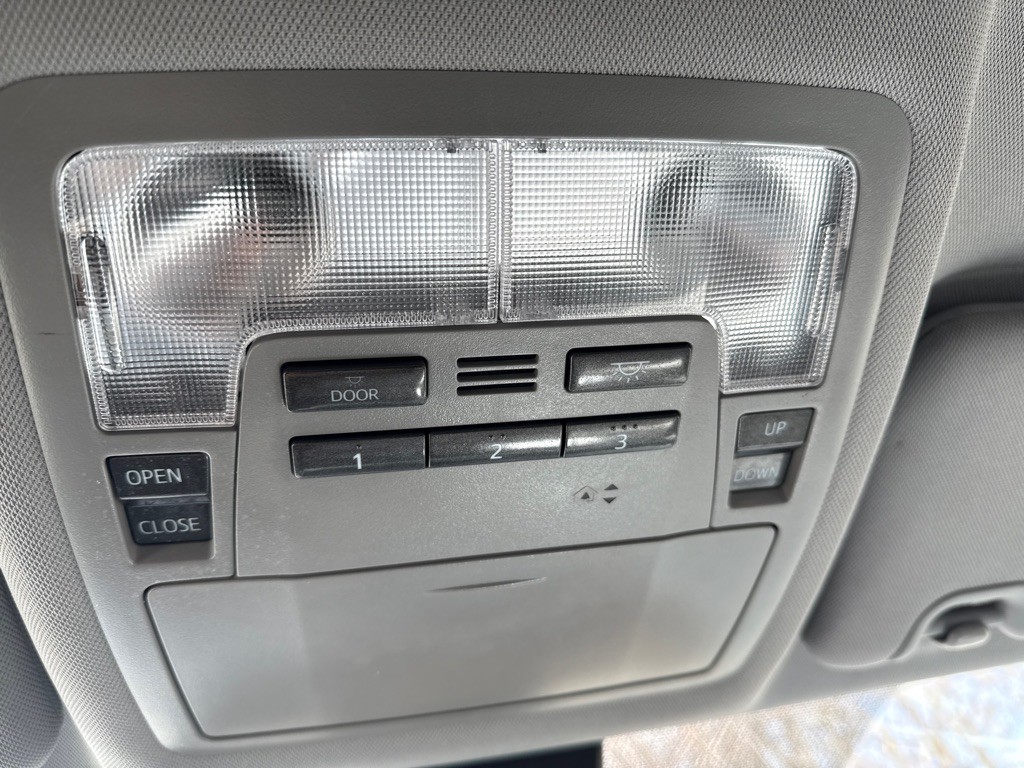 2017 Toyota Highlander Image 20