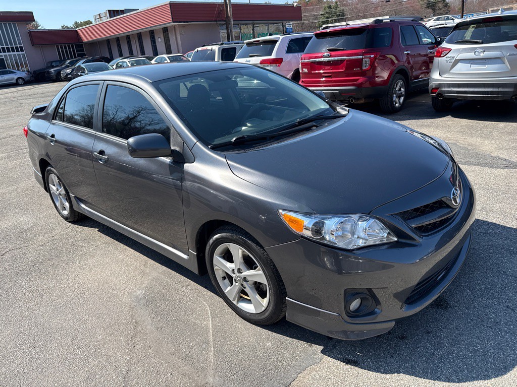 2012 Toyota Corolla Image 2
