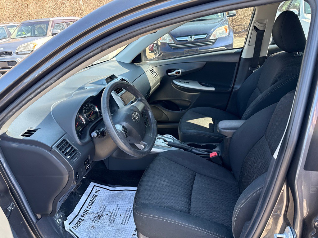 2012 Toyota Corolla Image 5