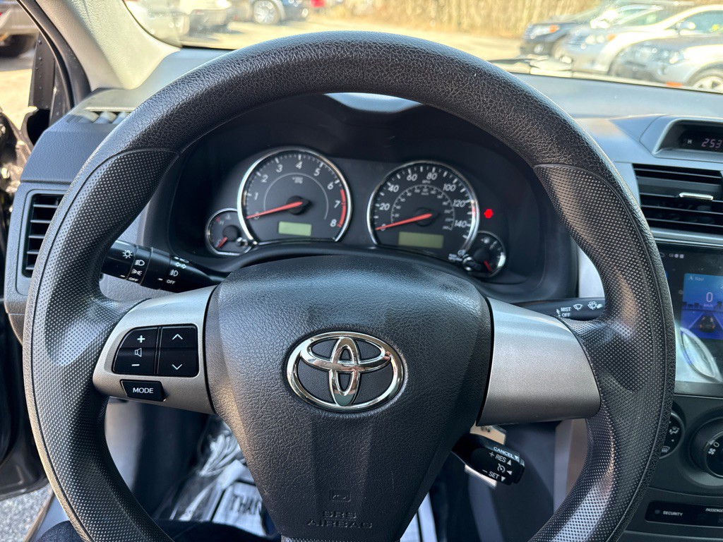 2012 Toyota Corolla Image 8
