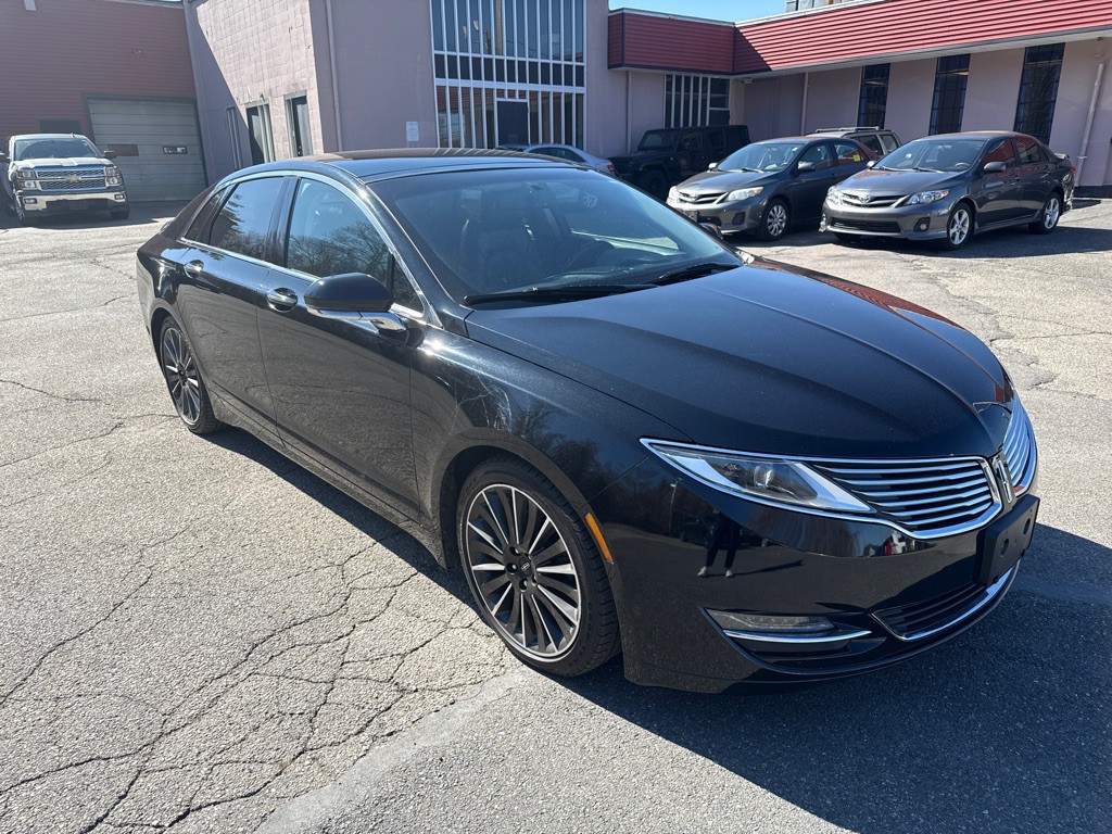2016 Lincoln MKZ Image 2