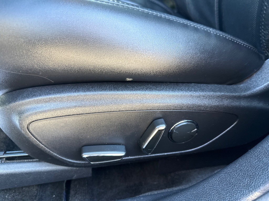 2016 Lincoln MKZ Image 8