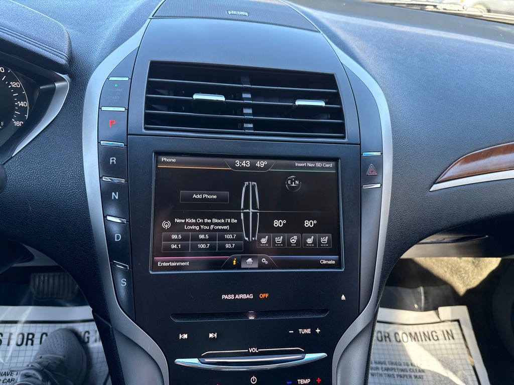 2016 Lincoln MKZ Image 13