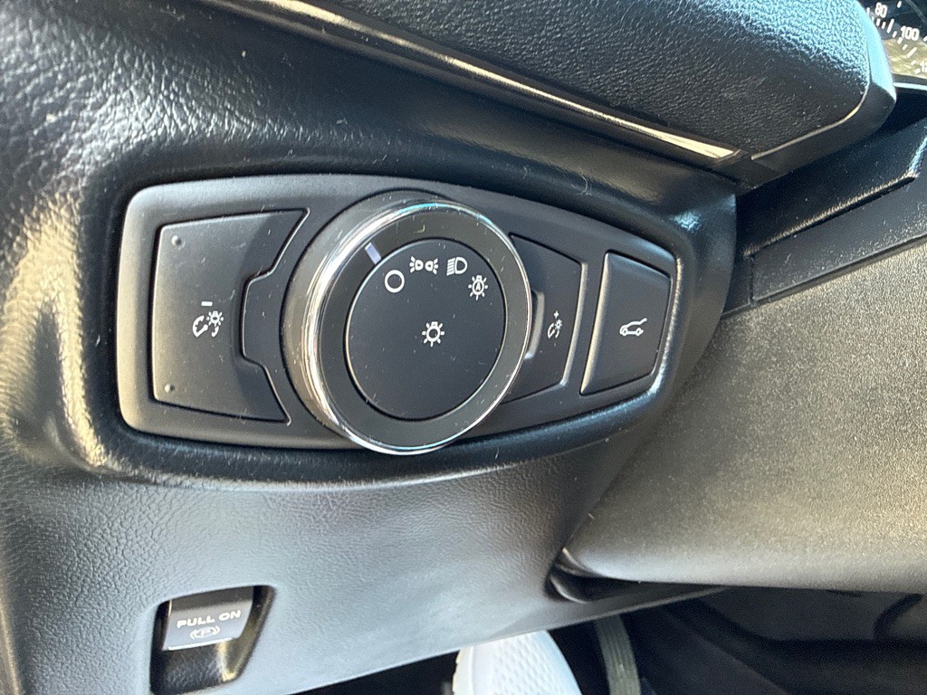 2016 Lincoln MKZ Image 23