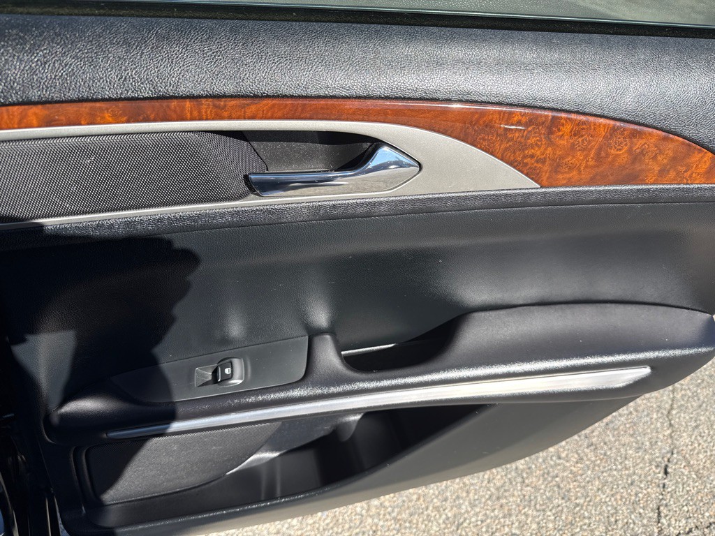 2016 Lincoln MKZ Image 32