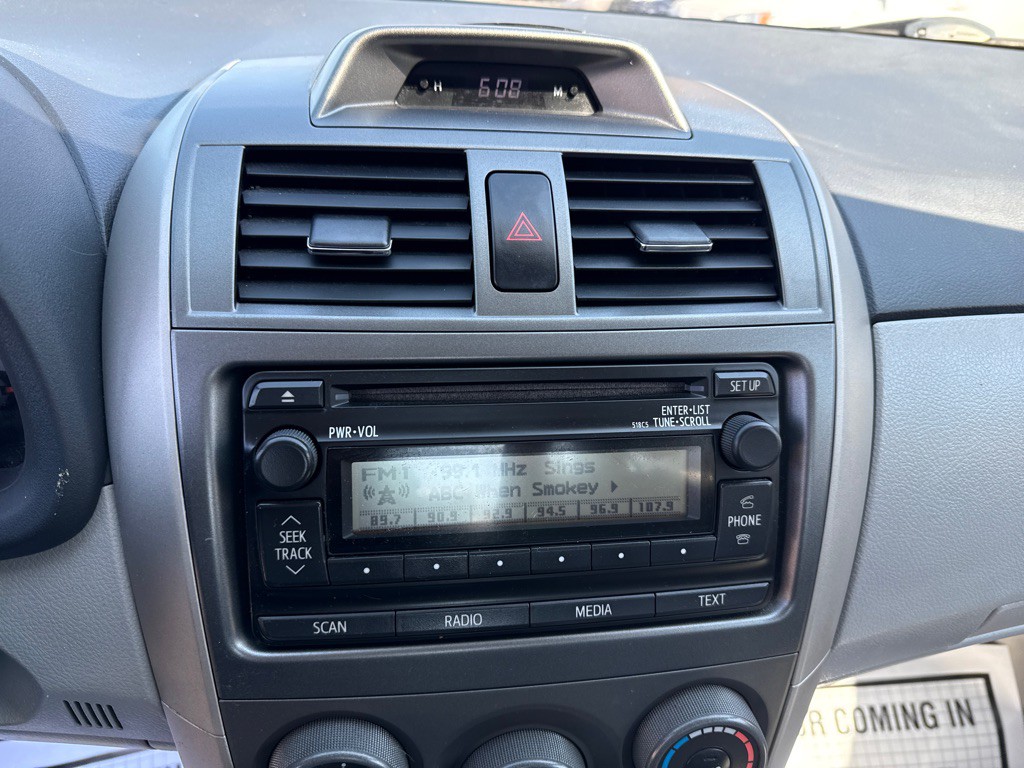 2012 Toyota Corolla Image 9