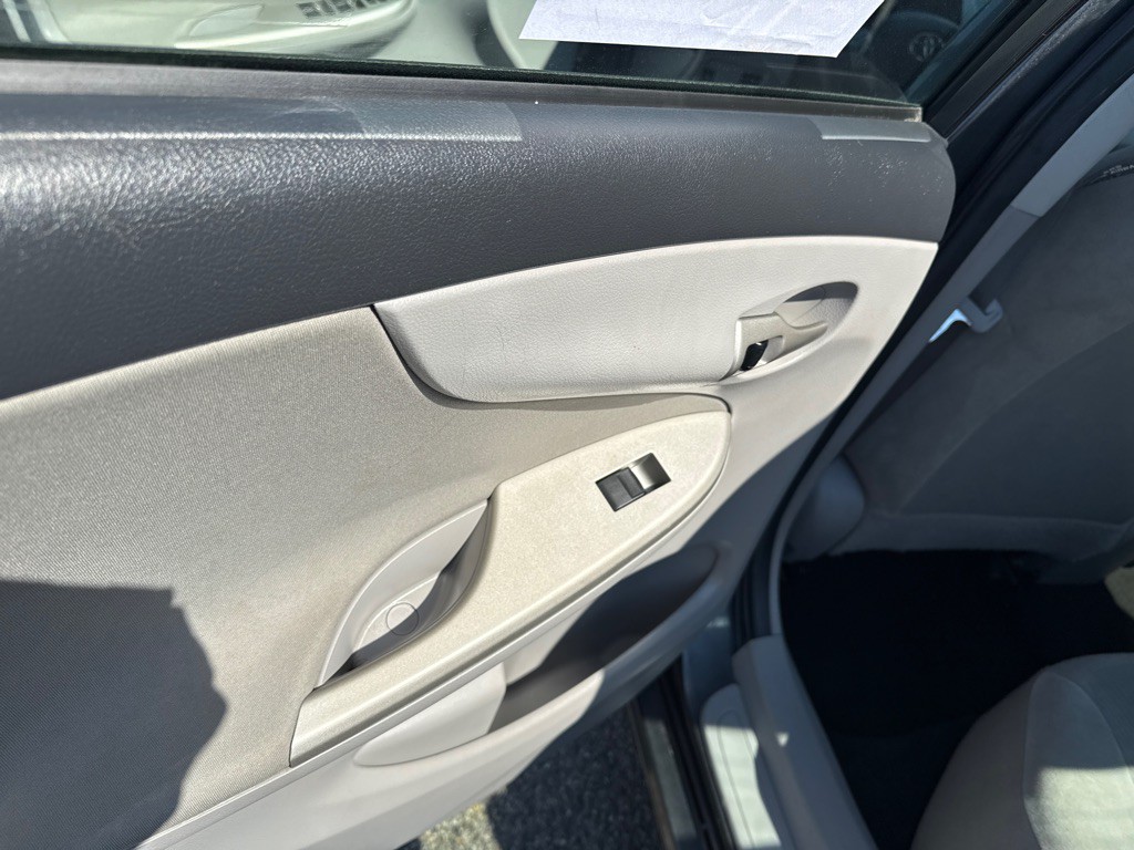 2012 Toyota Corolla Image 15