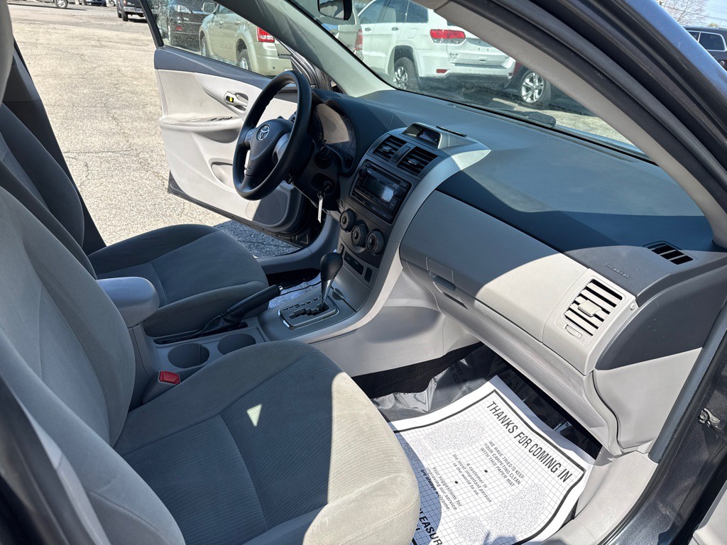 2012 Toyota Corolla Image 19