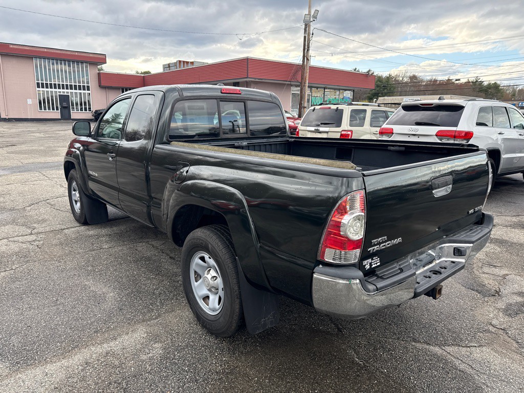2010 Toyota Tacoma Image 4