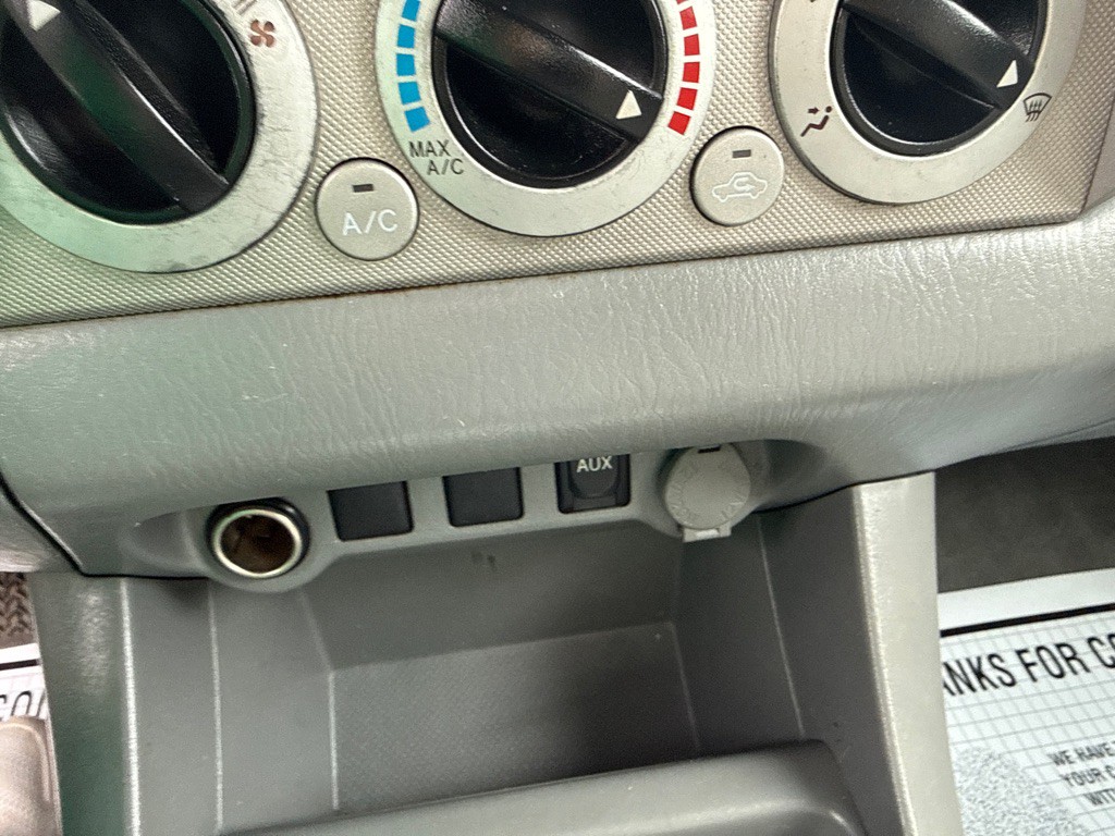 2010 Toyota Tacoma Image 11