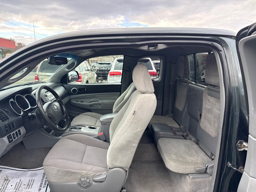 2010 Toyota Tacoma Image 16