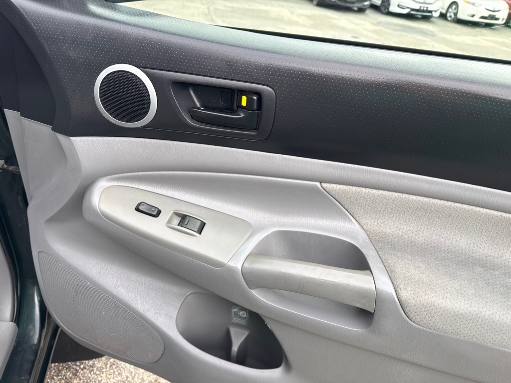 2010 Toyota Tacoma Image 18