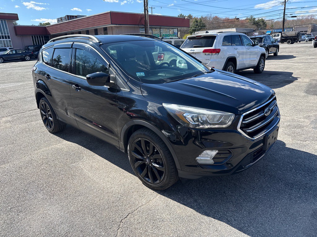2017 Ford Escape Image 2