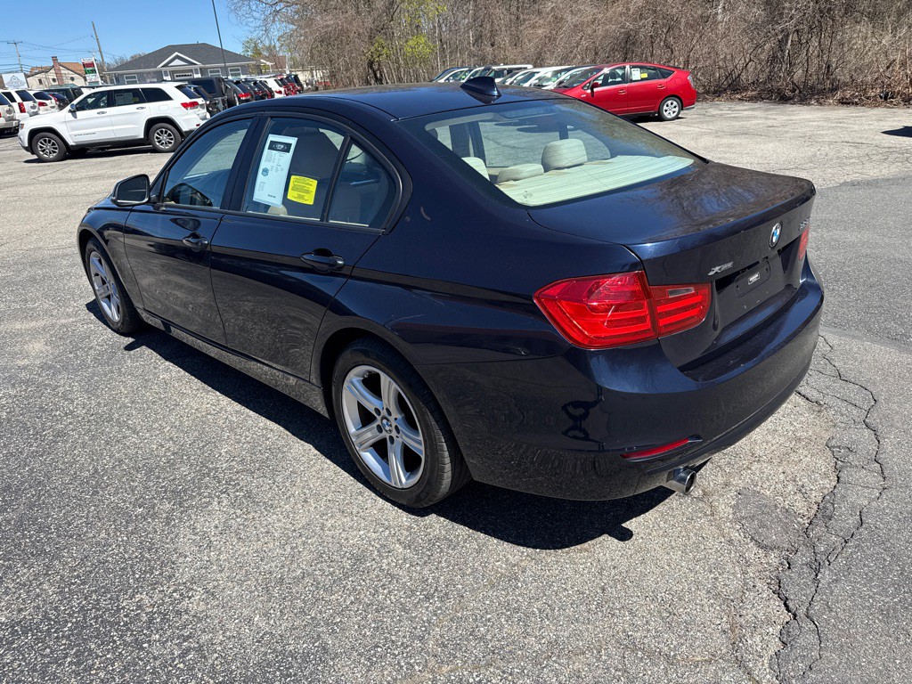 2014 BMW 3 Series Image 4