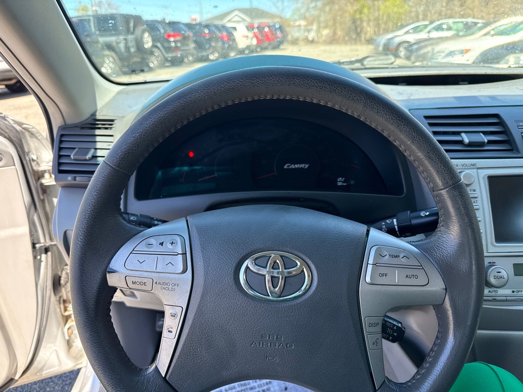 2011 Toyota Camry Image 7