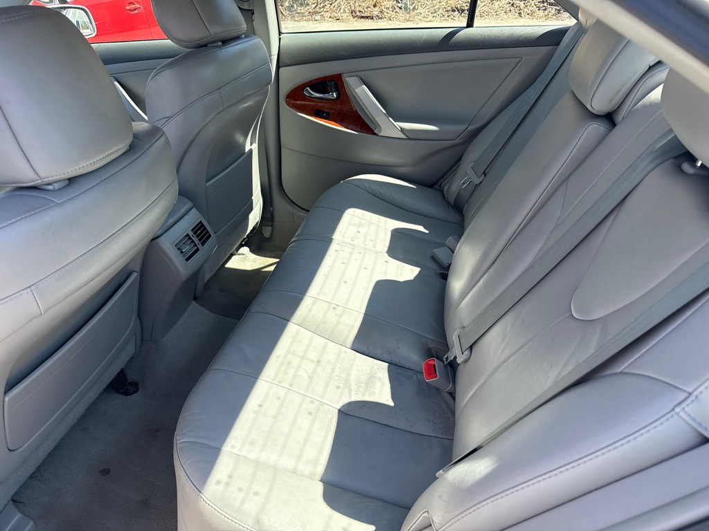 2011 Toyota Camry Image 20