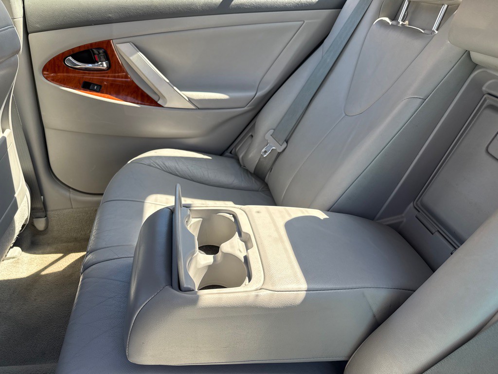 2011 Toyota Camry Image 22