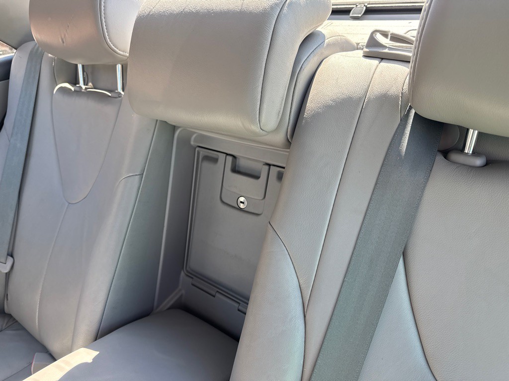 2011 Toyota Camry Image 23