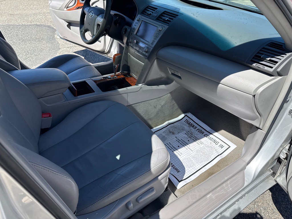 2011 Toyota Camry Image 26