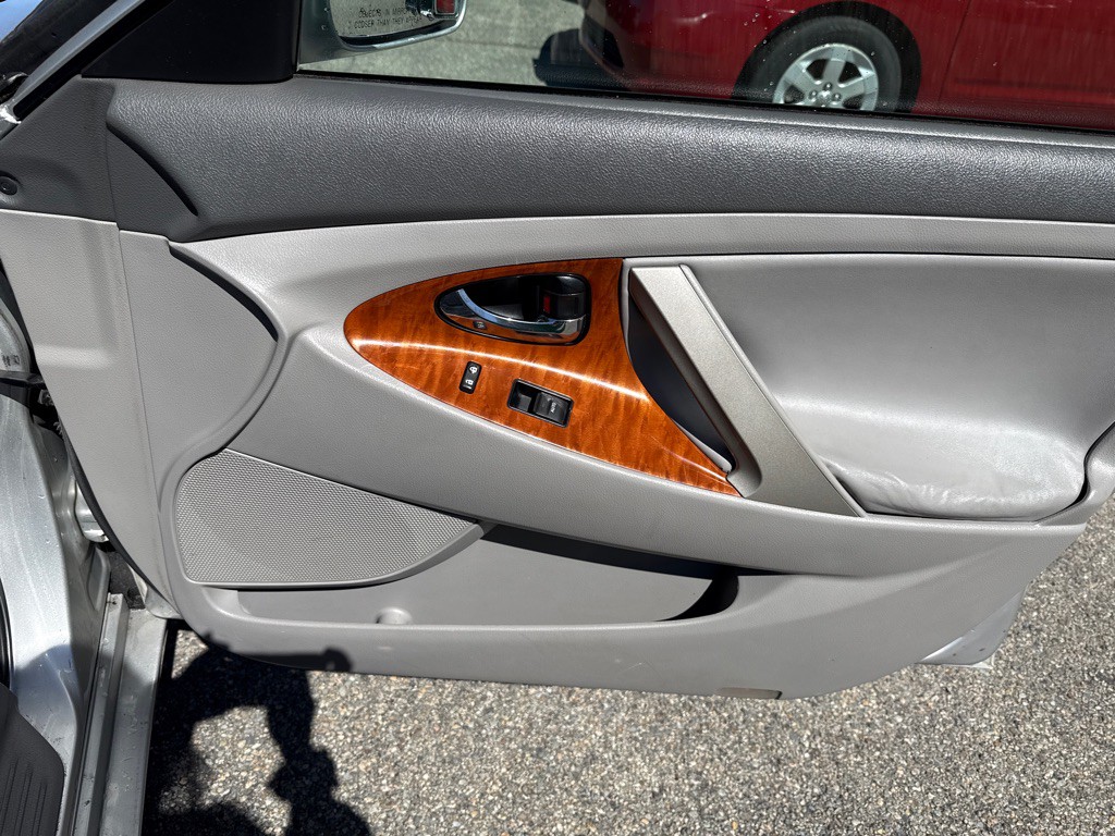 2011 Toyota Camry Image 27
