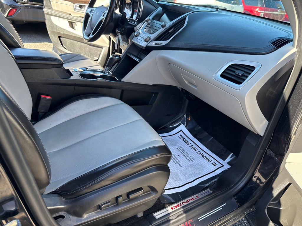 2017 GMC Terrain Image 27