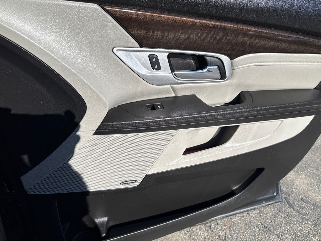 2017 GMC Terrain Image 28