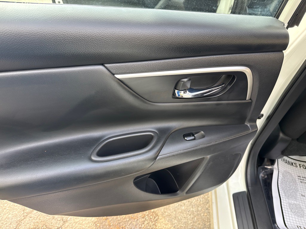 2017 Nissan Altima Image 23