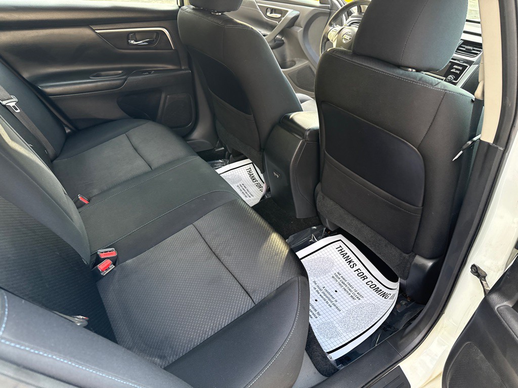 2017 Nissan Altima Image 26