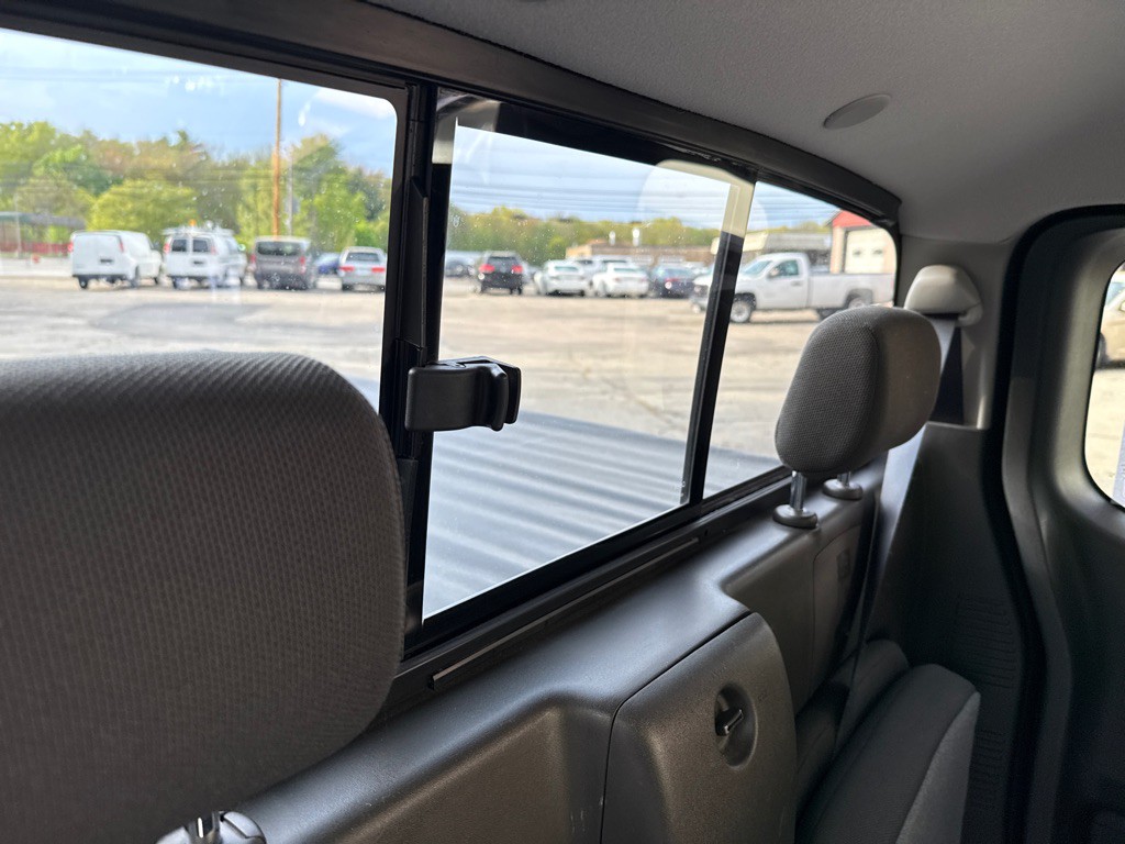 2021 Nissan Frontier Image 25