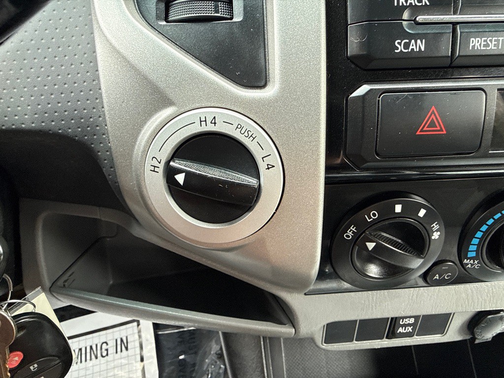 2012 Toyota Tacoma Image 17
