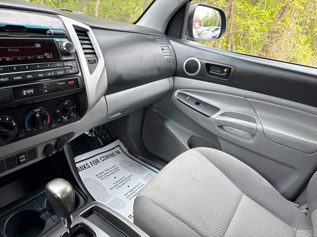 2012 Toyota Tacoma Image 21