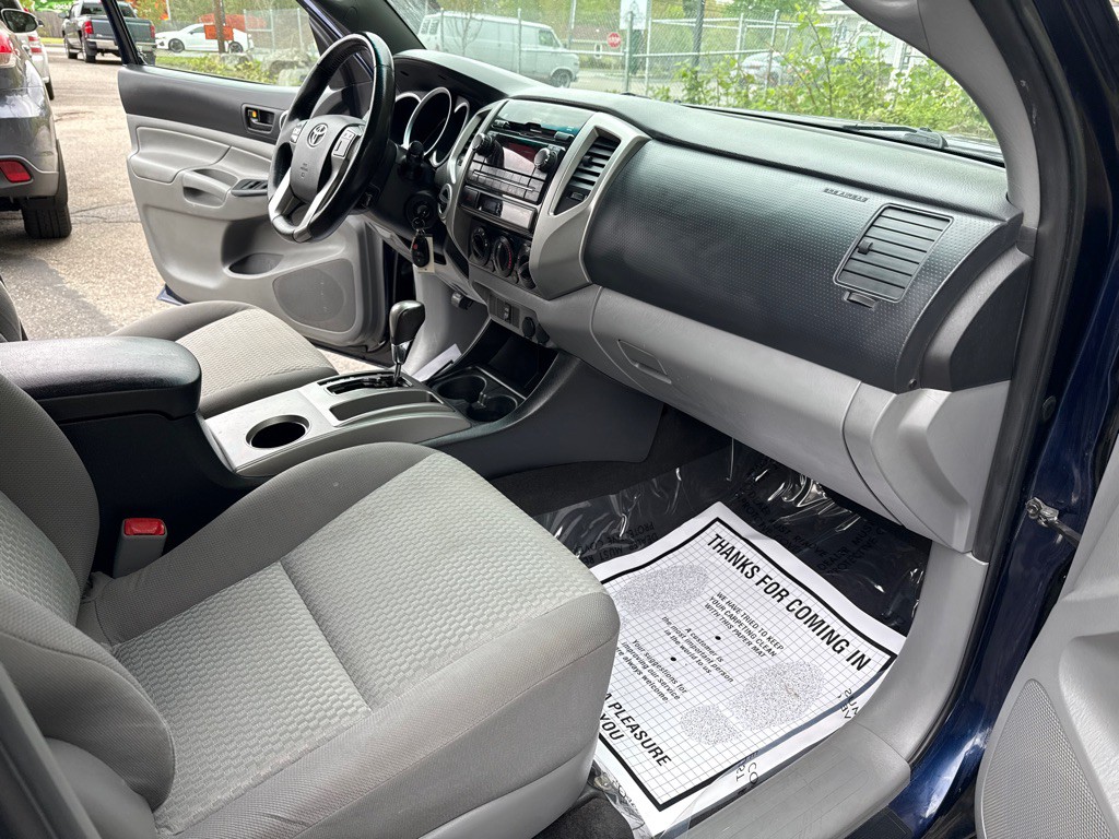 2012 Toyota Tacoma Image 30
