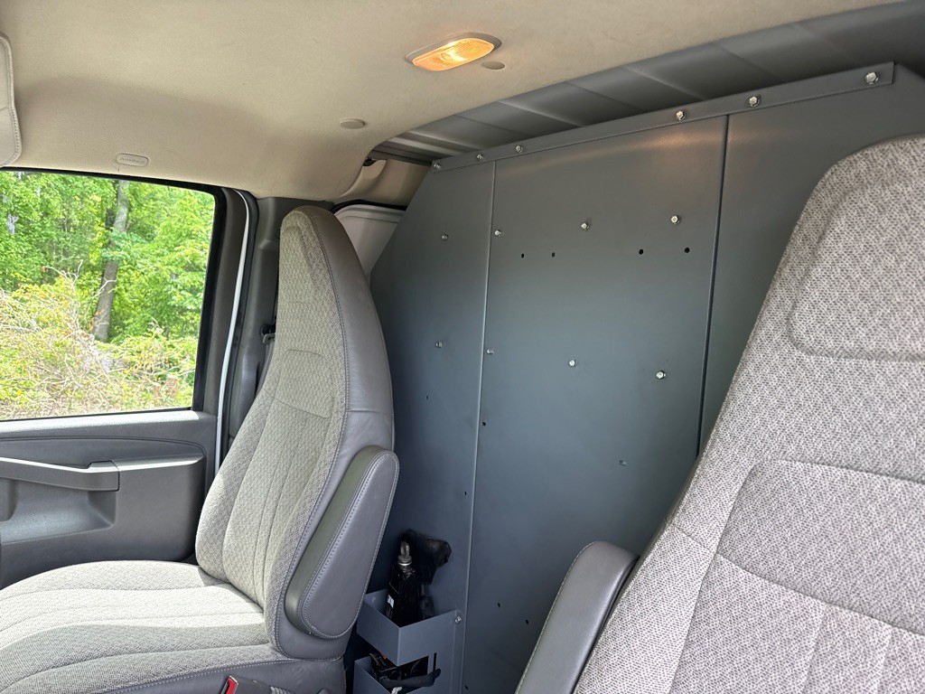 2021 Chevrolet Express Image 15