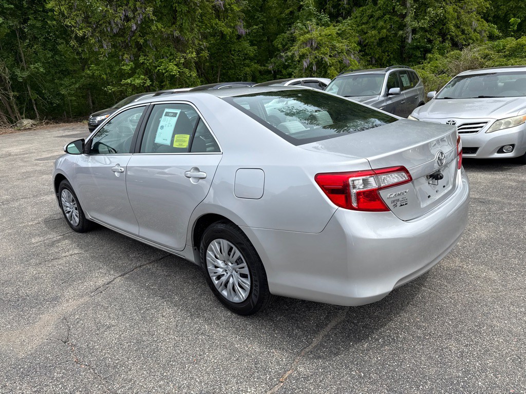 2014 Toyota Camry Image 4
