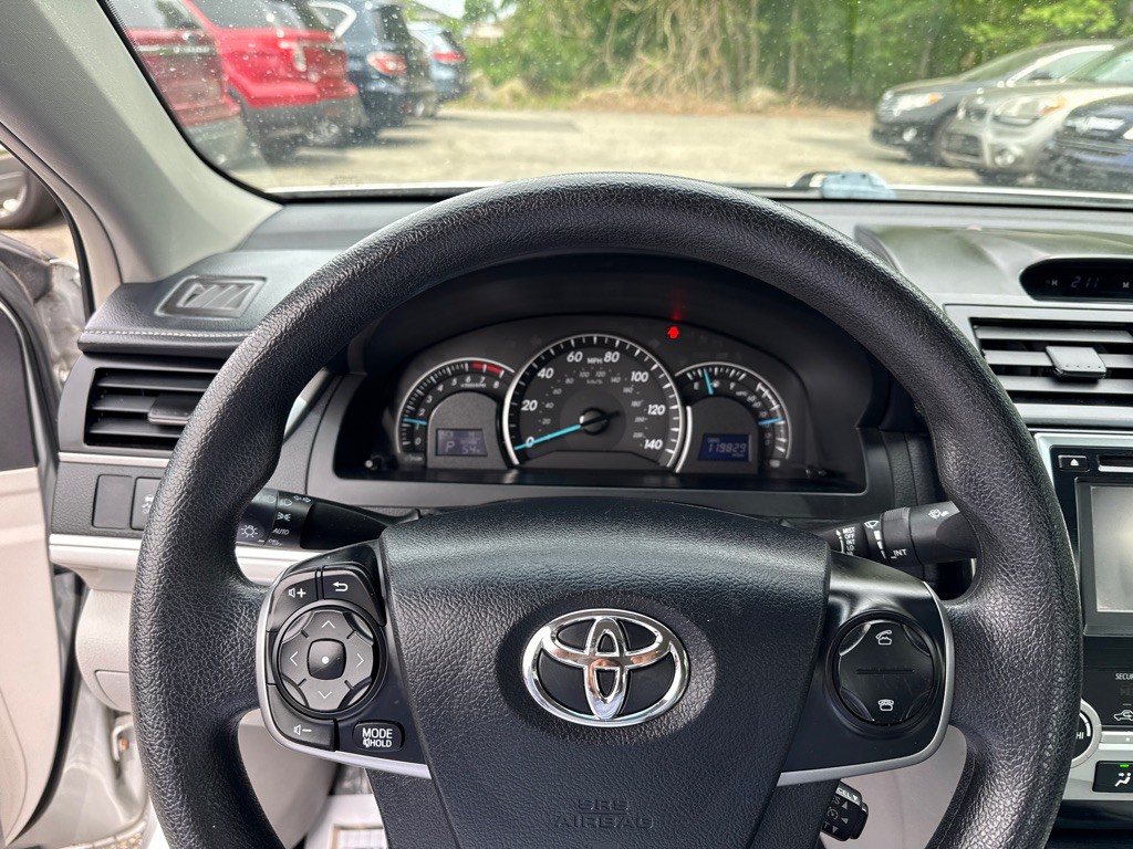 2014 Toyota Camry Image 7