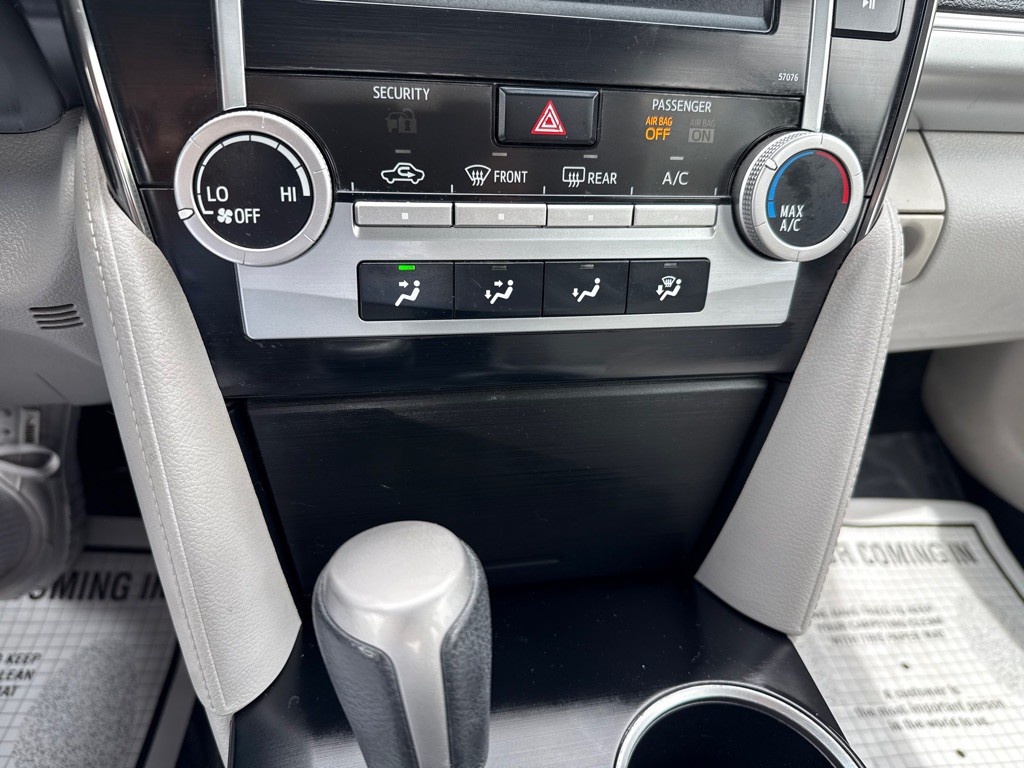2014 Toyota Camry Image 12