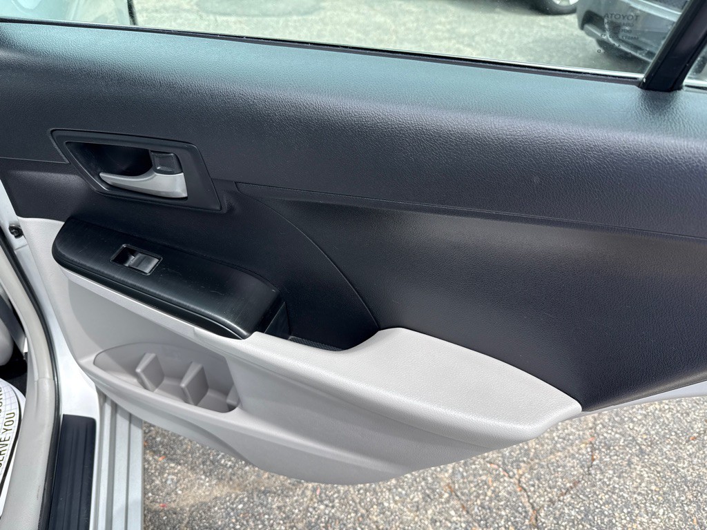 2014 Toyota Camry Image 22